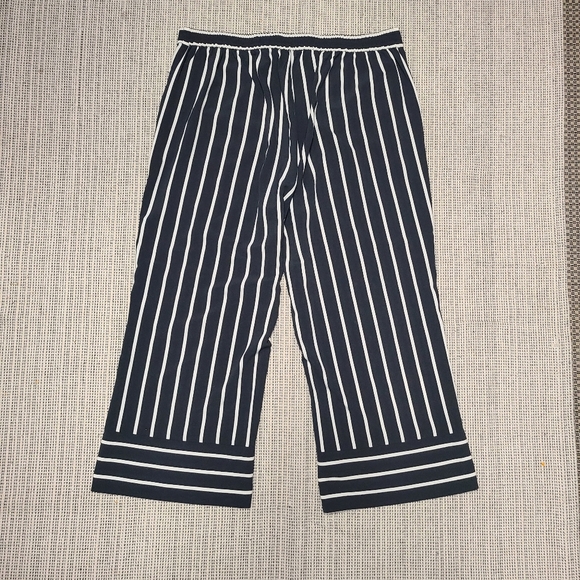 Stripe Wide Leg Cropped Pants - Picture 3 of 14